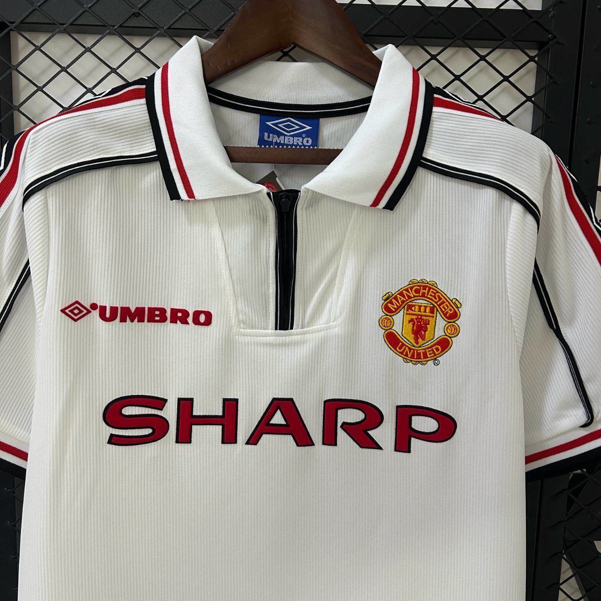 Manchester United 1998-99 Home Retro Jersey