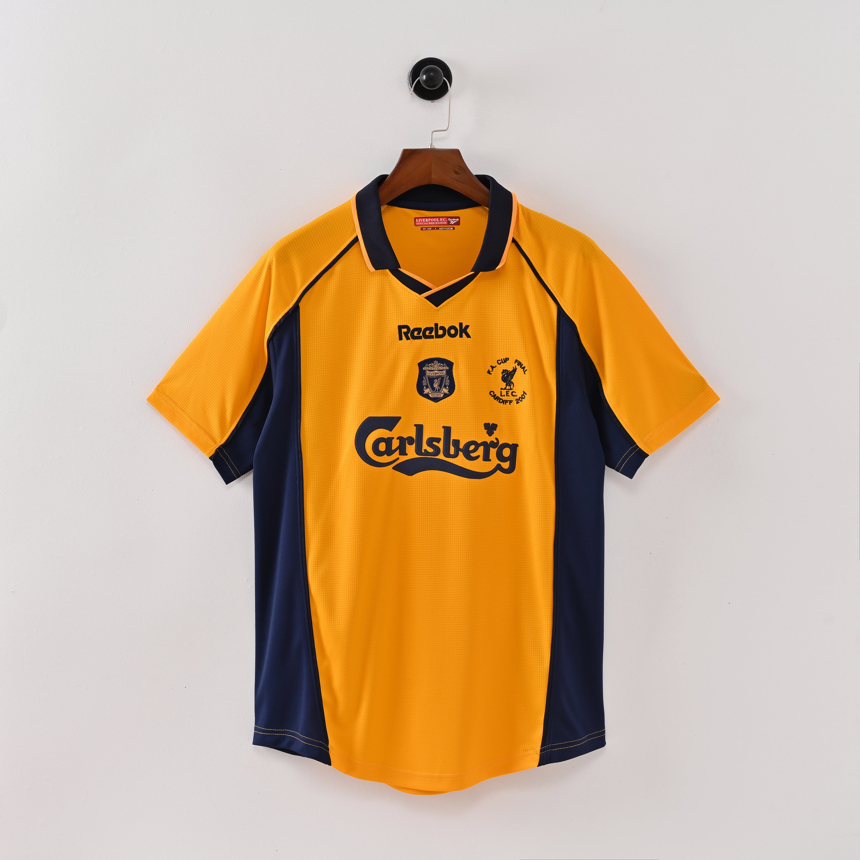 Liverpool 2000-01 Away Retro Jersey